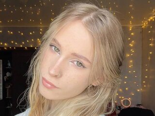 Shows amateur AmilySunray
