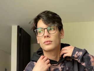 Adult naked Hendriz
